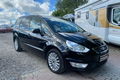 samochód osobowy Ford zdjęcie 30