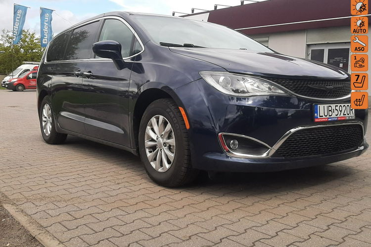 Chrysler Pacifica 3,6b 291KM super stan i wygląd zdjęcie 1
