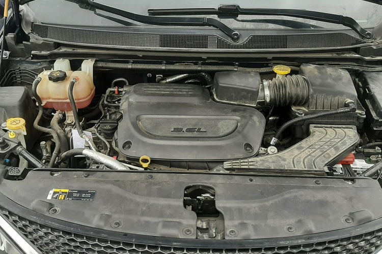 Chrysler Pacifica 3,6b 291KM super stan i wygląd zdjęcie 13