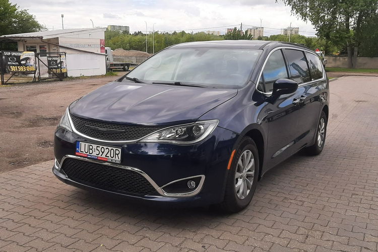 Chrysler Pacifica 3,6b 291KM super stan i wygląd zdjęcie 2