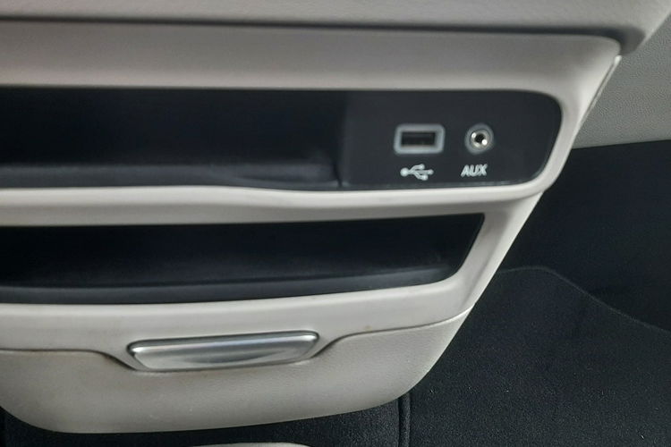 Chrysler Pacifica 3,6b 291KM super stan i wygląd zdjęcie 20