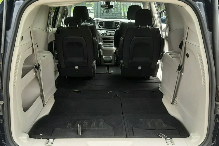 Chrysler Pacifica 3,6b 291KM super stan i wygląd zdjęcie 9