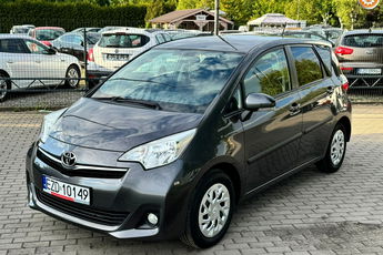Toyota Verso S Automat Benzyna Niski Przebieg 