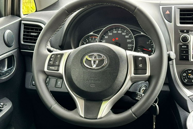 Toyota Verso S Automat Benzyna Niski Przebieg zdjęcie 19