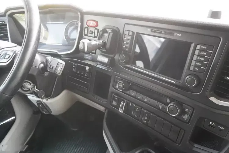 Scania R500 / Chłodnia Lecapitaine multitemperatura / Carrier Supra 950 MT / 3. oś skrętna zdjęcie 15
