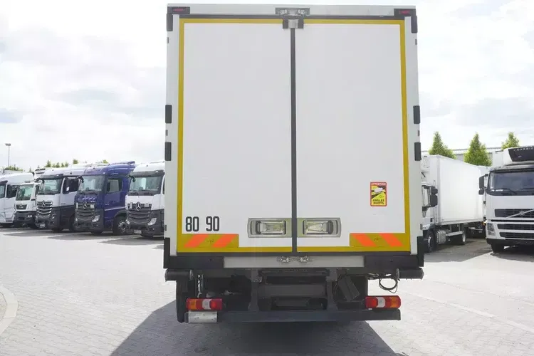 Mercedes Atego 1021 / Chłodnia hakowa Lamberet / Podnośnik 1000 kg / Thermoking T800 R zdjęcie 4