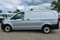samochód dostawczy Mercedes zdjęcie 9