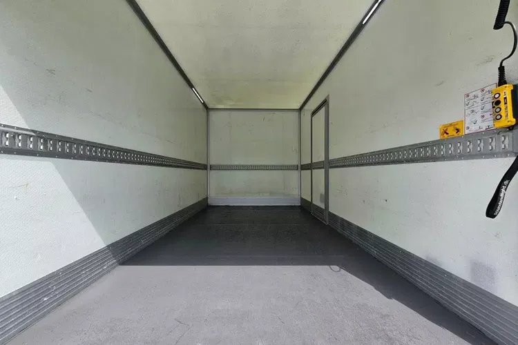 Ford transit Kontener 8 ePAL 89999zł NETTO 2.0 TdCI/131KM zdjęcie 14