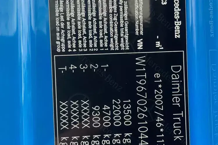 Mercedes ATEGO 1318, kontener 6.2m, ładowność 7, 5 tony zdjęcie 8