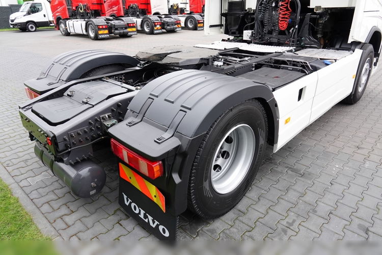 Volvo FH 460 / KLIMA POSTOJOWA / OPONY 100 % / PO KONTRAKCIE SERWISOWYM / SPROWADZONY zdjęcie 16