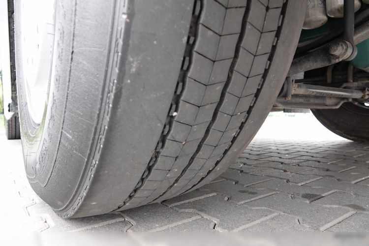 Volvo FH 460 / KLIMA POSTOJOWA / OPONY 100 % / PO KONTRAKCIE SERWISOWYM / SPROWADZONY zdjęcie 19