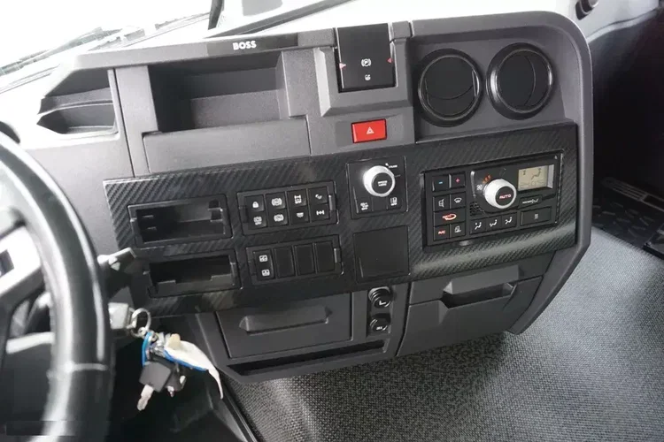 Renault T 460 / EURO 6 / ACC / SLEEPER CAB zdjęcie 29