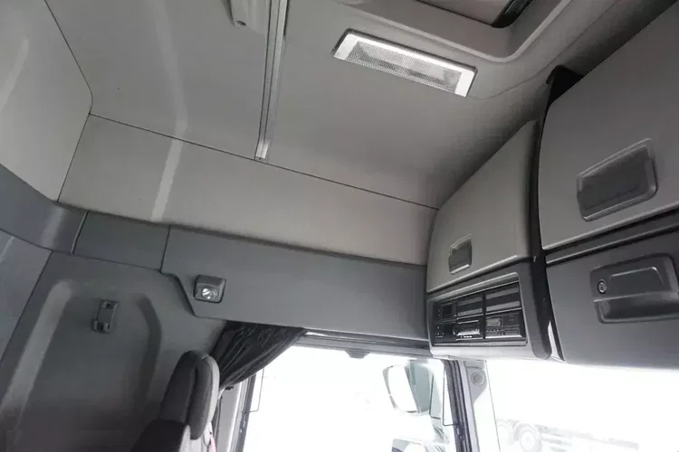 Renault T 460 / EURO 6 / ACC / SLEEPER CAB zdjęcie 40