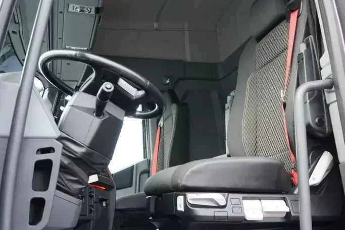 Renault T 460 / EURO 6 / ACC / SLEEPER CAB zdjęcie 7