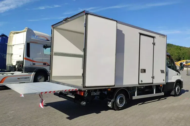 Iveco Daily 35S16 V zdjęcie 4