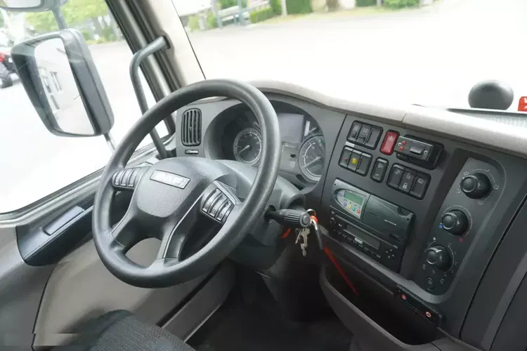 DAF LF 220 / Chłodnia 16 EPAL Multitemp / Carrier supra 1150 MT / winda Palfinger 1500 kg zdjęcie 17