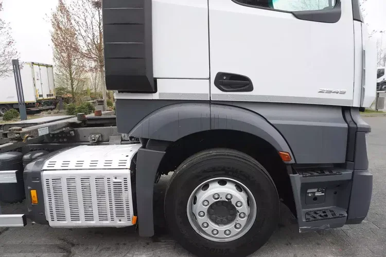 Mercedes Actros 2545 6×2 MP5 / ADR / zdjęcie 13