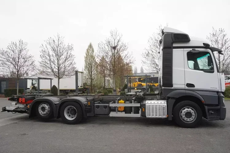 Mercedes Actros 2545 6×2 MP5 / ADR / zdjęcie 2