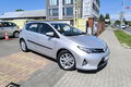 samochód osobowy Toyota zdjęcie 2