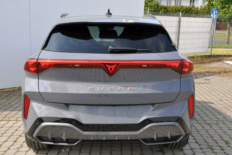 Cupra Terramar 2.0TSI 265KM VZ 4Drive El.Klapa Kamera El.Fotel Matrix Nowy Gwar. Deal zdjęcie 4