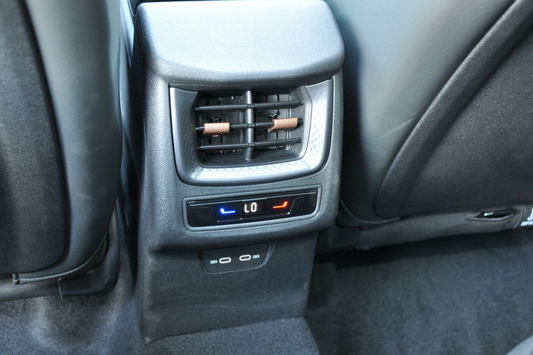 Cupra Terramar 2.0TSI 265KM VZ 4Drive El.Klapa Kamera El.Fotel Matrix Nowy Gwar. Deal zdjęcie 37