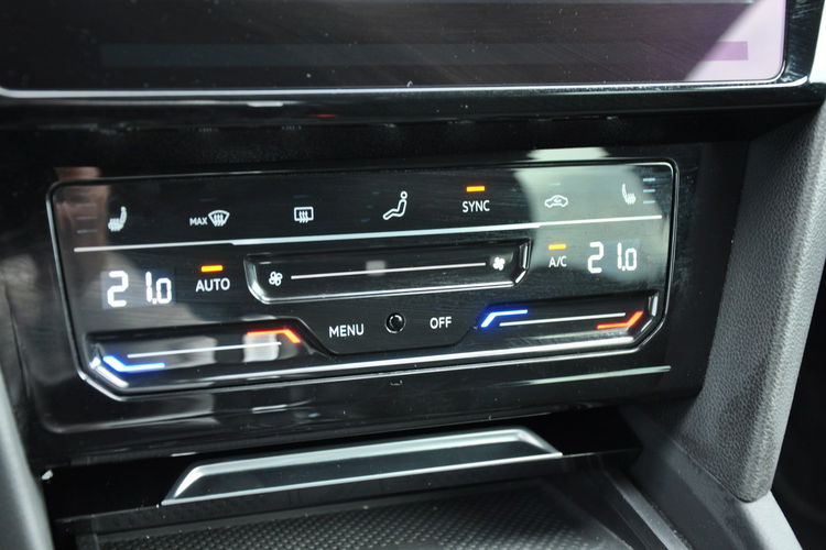 Volkswagen Arteon 2.0TSI 190KM DSG R-line El Klapa Nawigacja Hak Gwar. Fabryczna FV23 zdjęcie 22