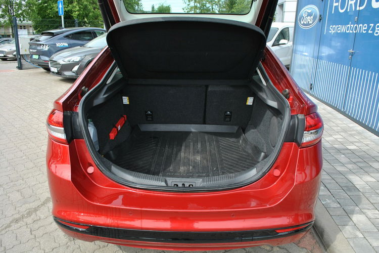 Mondeo Liftback Titanium 2.0 EcoBlue 150KM ASO Forda Gwarancja Ford Używane zdjęcie 9