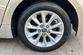 samochód osobowy Toyota zdjęcie 30