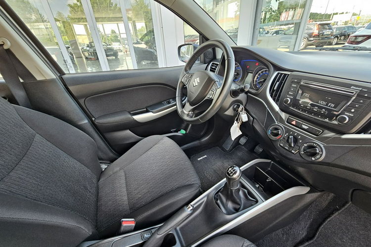 Suzuki Baleno 2017 model ,  grzane fotele,  radar,  serwis zdjęcie 16