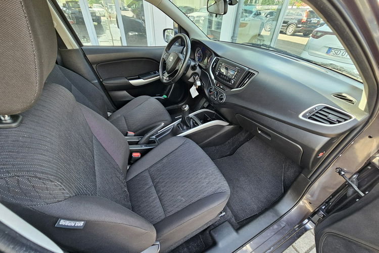 Suzuki Baleno 2017 model ,  grzane fotele,  radar,  serwis zdjęcie 29