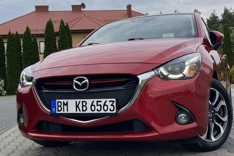 samochód osobowy Mazda zdjęcie 1