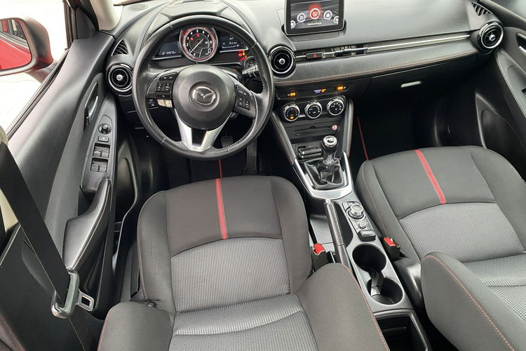 Mazda 2 +90KM+LEDY+asystent pasa ruchu+MARTWE POLE+RADAR zdjęcie 29