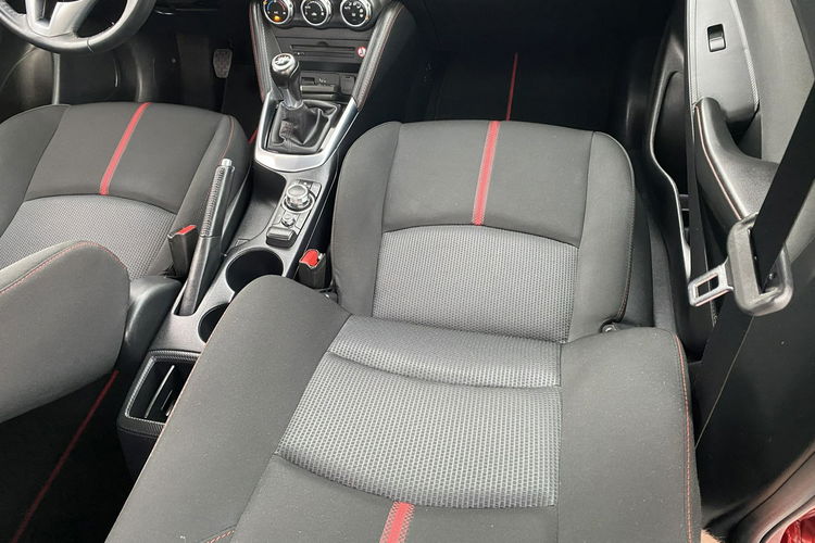 Mazda 2 +90KM+LEDY+asystent pasa ruchu+MARTWE POLE+RADAR zdjęcie 31