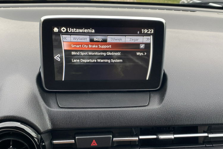Mazda 2 +90KM+LEDY+asystent pasa ruchu+MARTWE POLE+RADAR zdjęcie 40