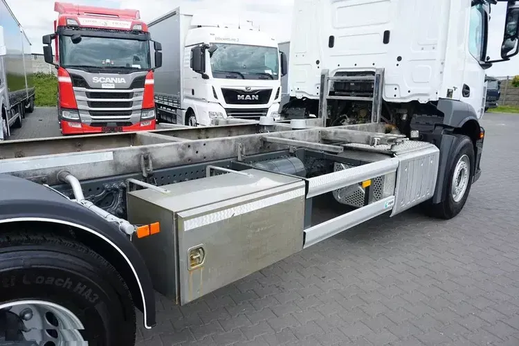 Mercedes / ANTOS / 2535 / ACC / E 6 / BDF + WINDA / 7.15 , 7.45, 7.82 M / OŚ SKRĘTNA zdjęcie 14