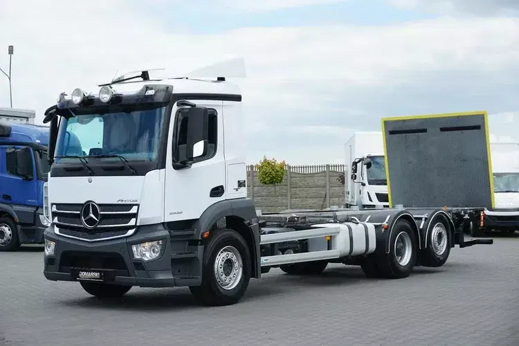 Mercedes / ANTOS / 2535 / ACC / E 6 / BDF + WINDA / 7.15 , 7.45, 7.82 M / OŚ SKRĘTNA zdjęcie 2
