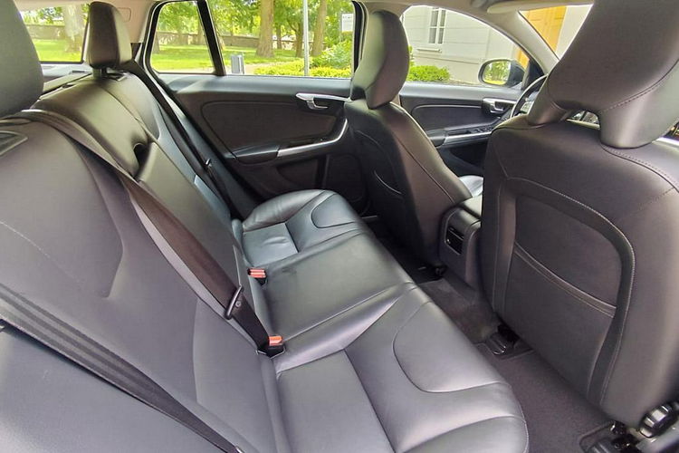 Volvo V60 Skóry Navi Gwarancja zdjęcie 21