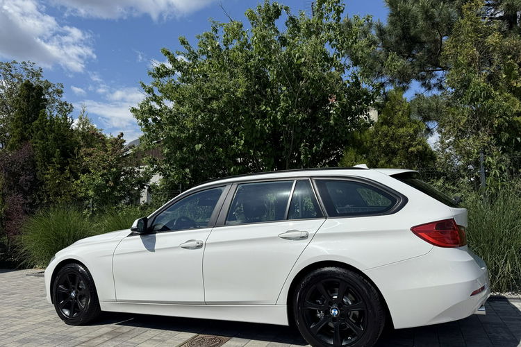 BMW 320 Bardzo zadbana zdjęcie 3