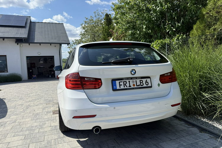 BMW 320 Bardzo zadbana zdjęcie 31