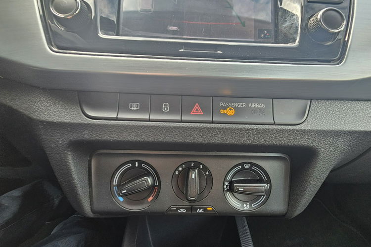 Skoda Fabia kamera,  led ,  alufelgi ,  tempomat ,  serwis zdjęcie 18