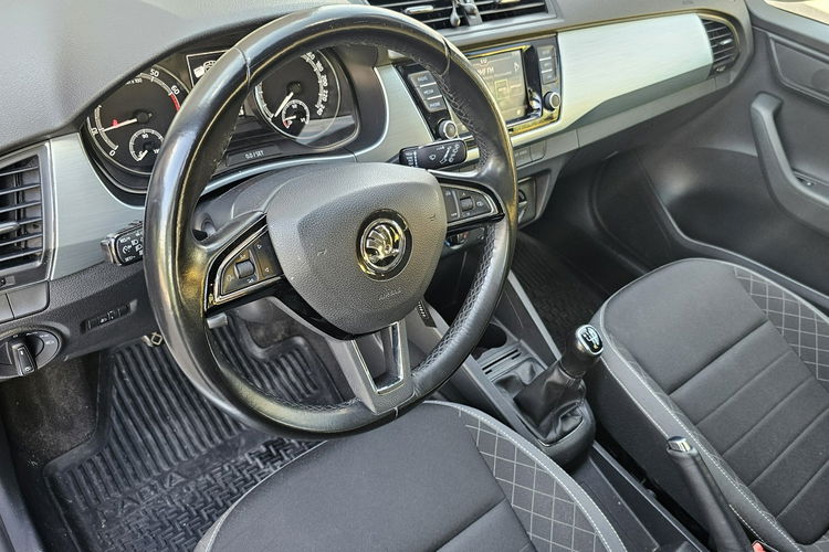 Skoda Fabia kamera,  led ,  alufelgi ,  tempomat ,  serwis zdjęcie 24