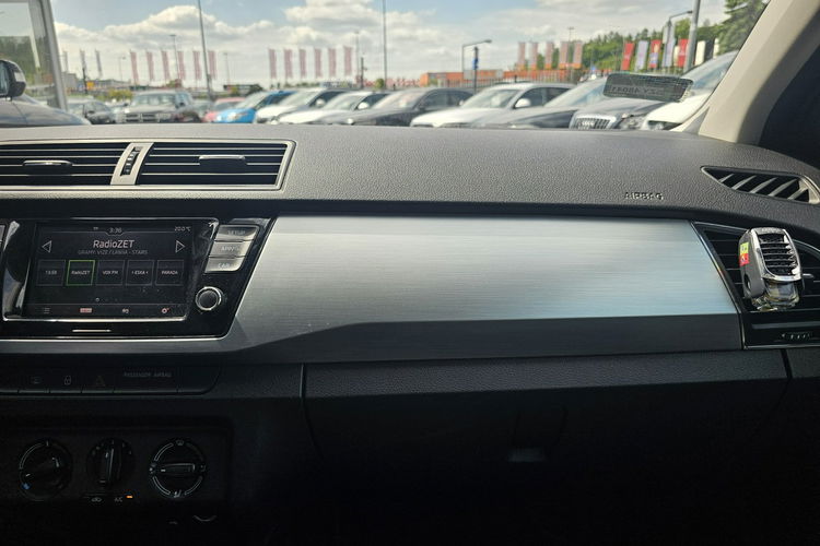 Skoda Fabia kamera,  led ,  alufelgi ,  tempomat ,  serwis zdjęcie 25