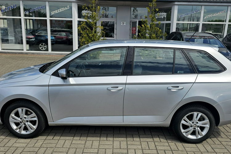 Skoda Fabia kamera,  led ,  alufelgi ,  tempomat ,  serwis zdjęcie 5
