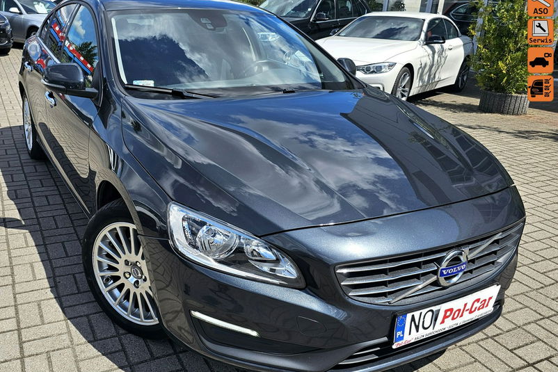 samochód osobowy Volvo zdjęcie 1