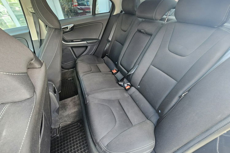 Volvo S60 niski przebieg, , bogata wersja zdjęcie 13