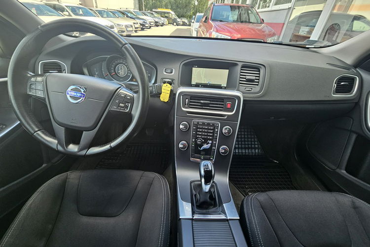Volvo S60 niski przebieg, , bogata wersja zdjęcie 16