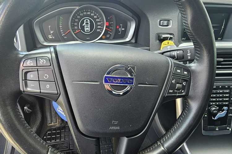 Volvo S60 niski przebieg, , bogata wersja zdjęcie 25