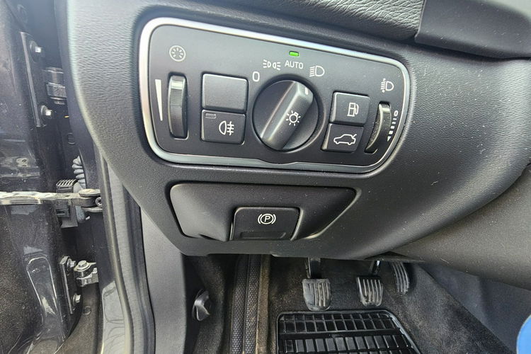 Volvo S60 niski przebieg, , bogata wersja zdjęcie 35