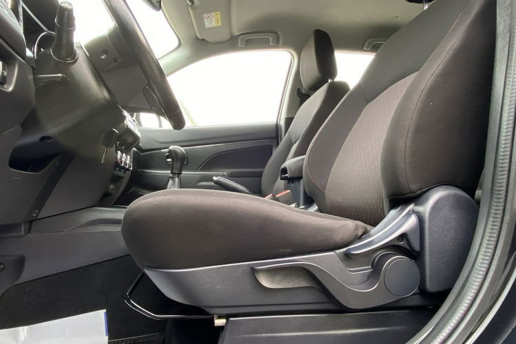 Mitsubishi ASX LIFT+Klima automatyczna+141Tys km+Kamera cofania+Tempomat+podg fotele zdjęcie 18
