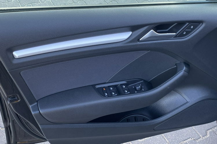 Audi A3 +LED+ BI-XENON+NAVI+Czujniki parkowania+Podgrzewane fotele zdjęcie 17